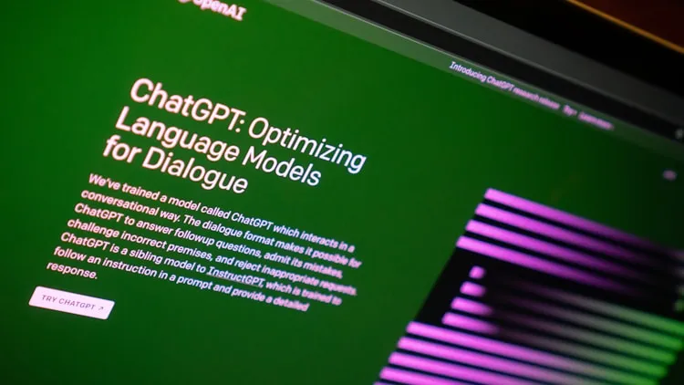 Prompt Engineering Foundations: Universal Principles That Still Work